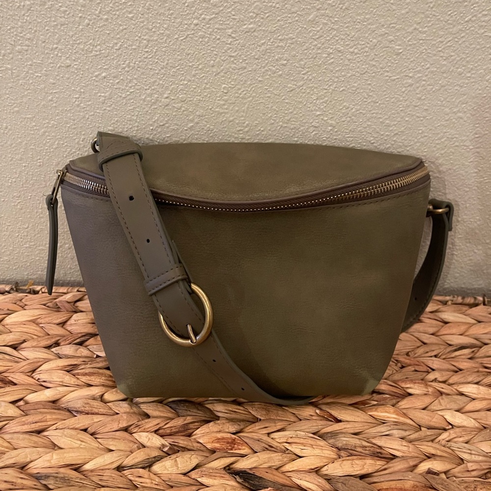 Universal thread belt bag